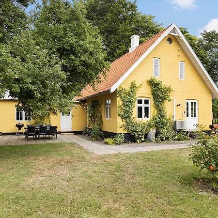4772-aakirkeby-sondre-landevej-104-lejl-b Feriehus Åkirkeby